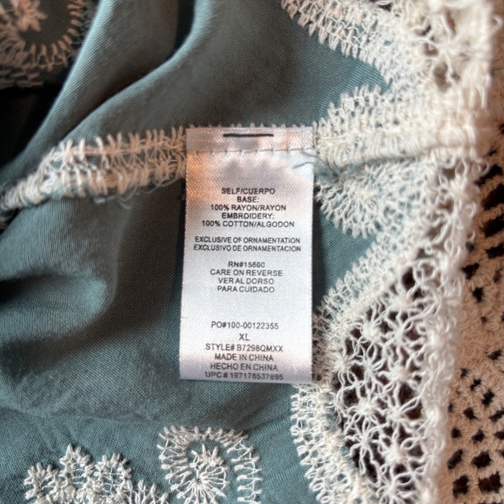 Democracy Boho Cottagecore Green Embroidered Lace Trim V-Neck Bell Sleeve Top XL - Picture 9 of 13
